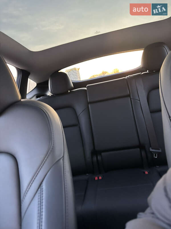 Внедорожник / Кроссовер Tesla Model Y 2023 в Тернополе