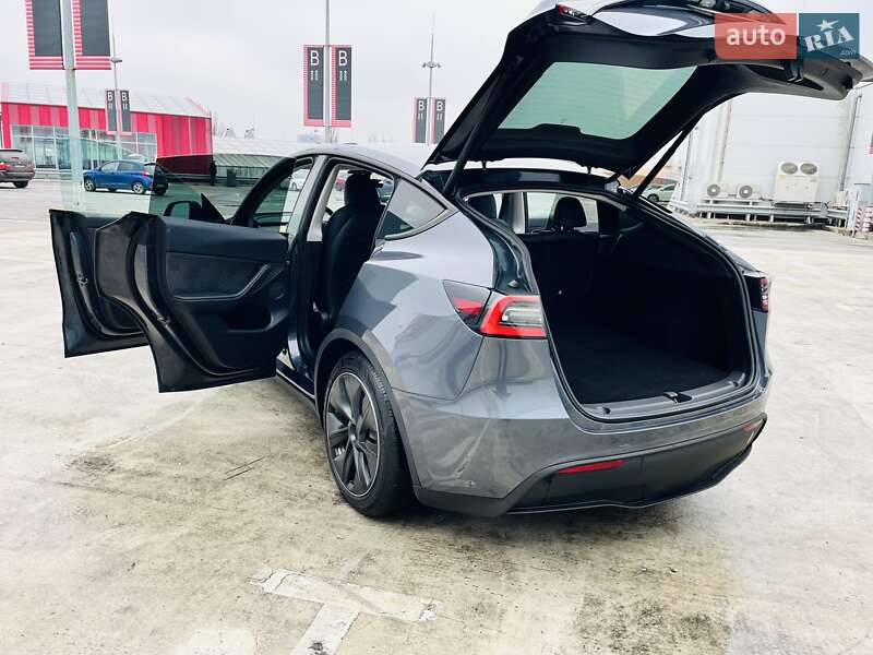 Внедорожник / Кроссовер Tesla Model Y 2022 в Киеве фото 6 Внедорожник / Кроссовер Tesla Model Y 2022 в Киеве