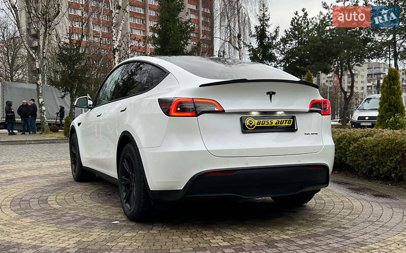 Внедорожник / Кроссовер Tesla Model Y 2021 в Львове