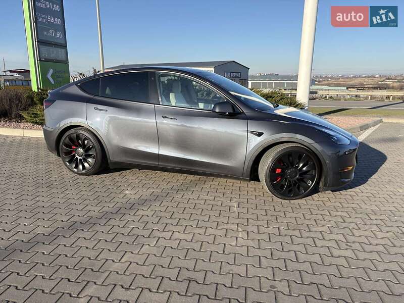 Внедорожник / Кроссовер Tesla Model Y 2021 в Ровно