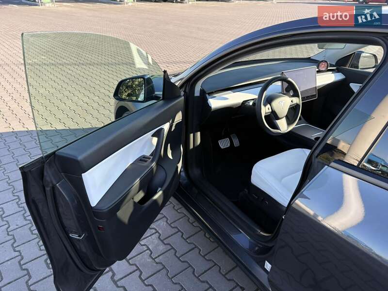 Внедорожник / Кроссовер Tesla Model Y 2021 в Ровно