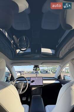 Внедорожник / Кроссовер Tesla Model Y 2021 в Ровно