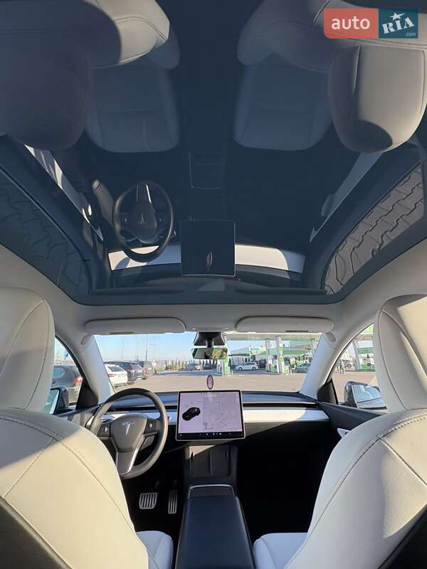 Внедорожник / Кроссовер Tesla Model Y 2021 в Ровно