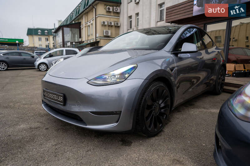 Внедорожник / Кроссовер Tesla Model Y 2023 в Киеве