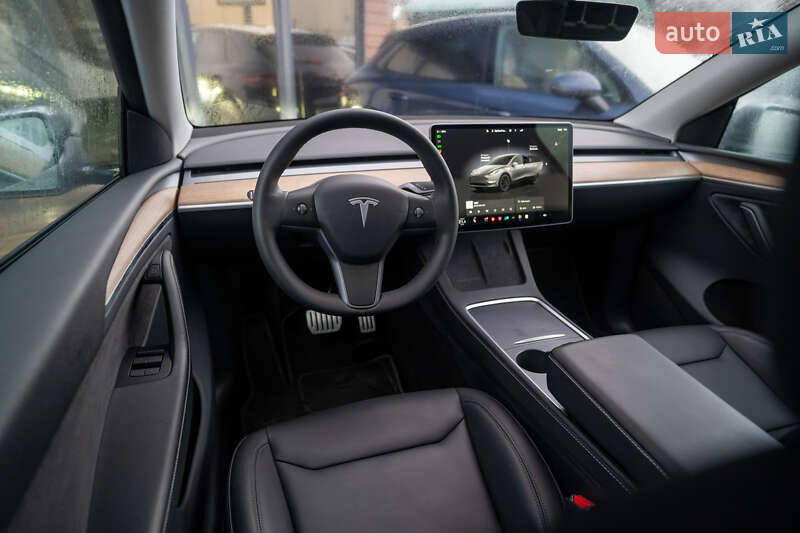 Внедорожник / Кроссовер Tesla Model Y 2023 в Киеве