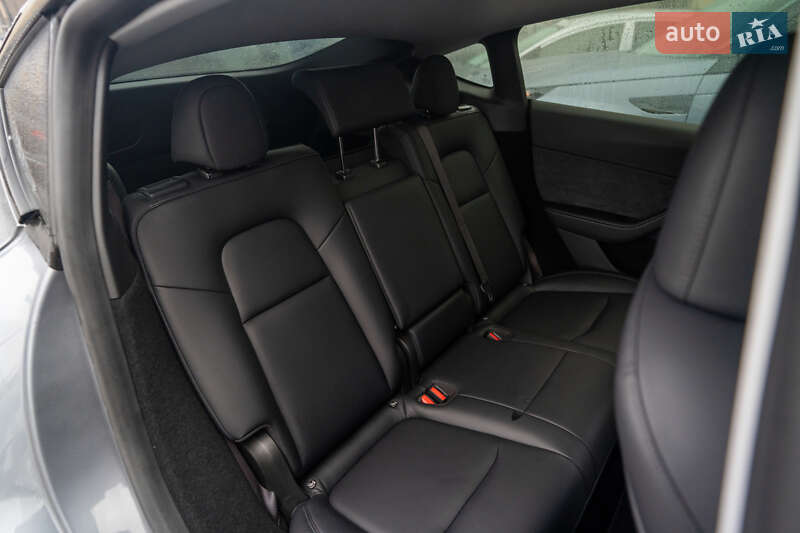 Внедорожник / Кроссовер Tesla Model Y 2023 в Киеве