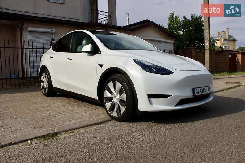 Внедорожник / Кроссовер Tesla Model Y 2021 в Киеве