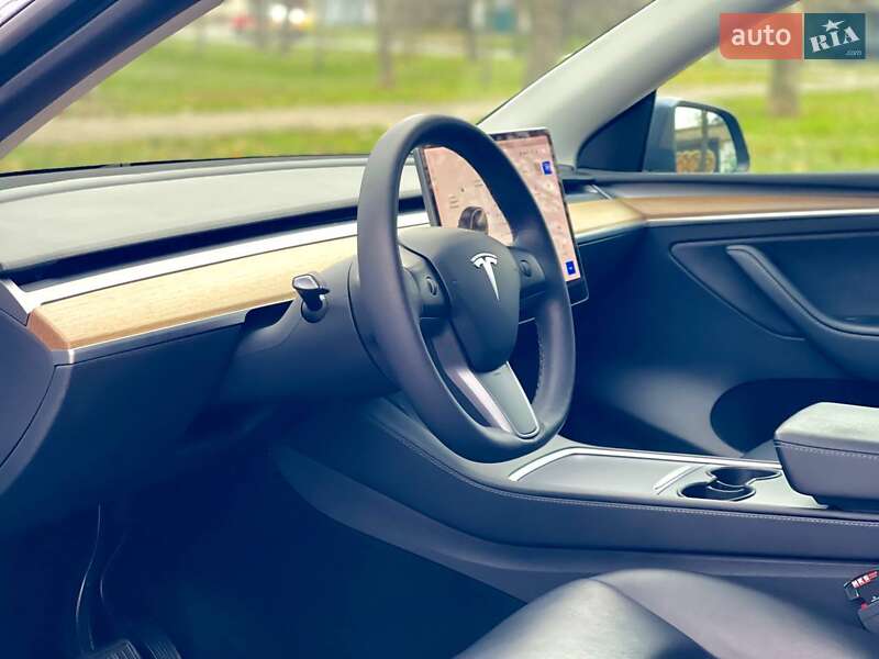 Внедорожник / Кроссовер Tesla Model Y 2021 в Николаеве