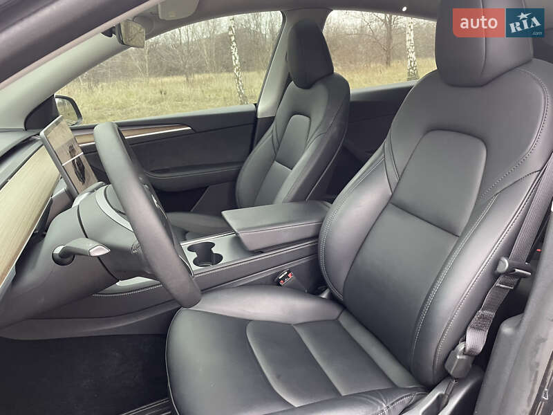 Внедорожник / Кроссовер Tesla Model Y 2024 в Запорожье