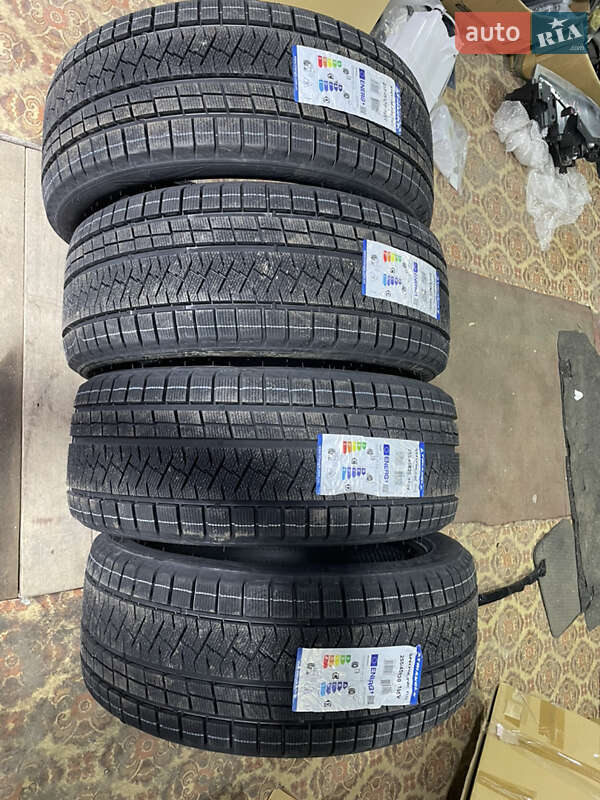 Внедорожник / Кроссовер Tesla Model Y 2024 в Запорожье