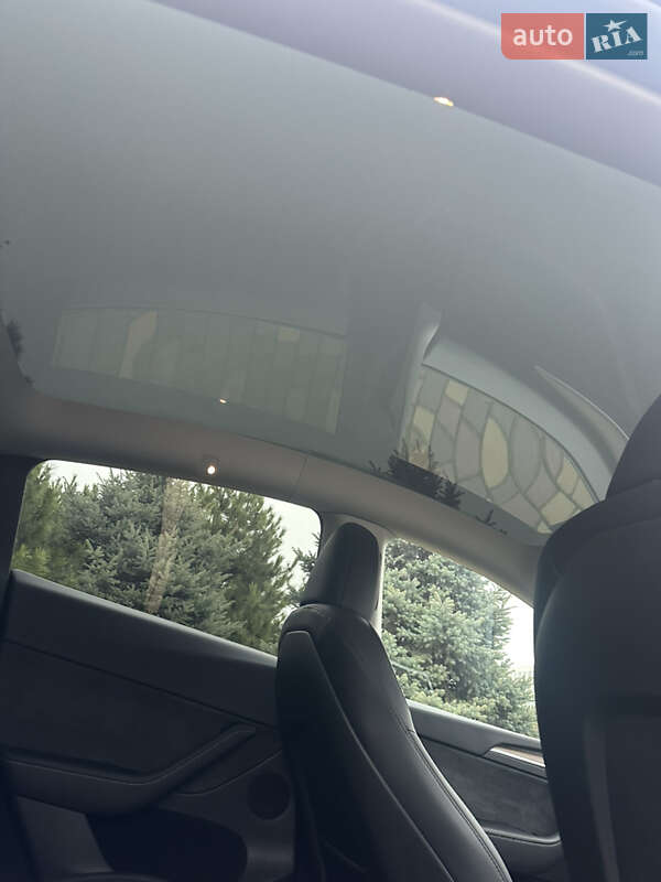 Внедорожник / Кроссовер Tesla Model Y 2024 в Днепре фото 40 Внедорожник / Кроссовер Tesla Model Y 2024 в Днепре