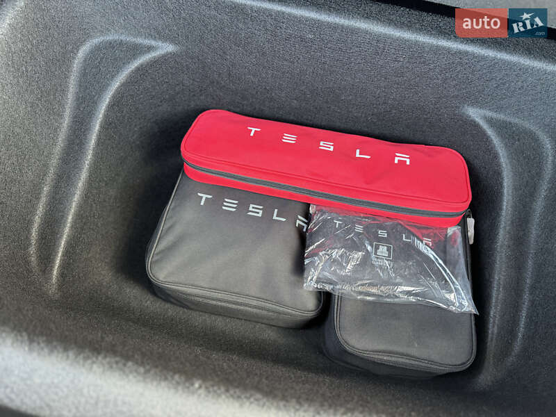 Внедорожник / Кроссовер Tesla Model Y 2024 в Ковеле