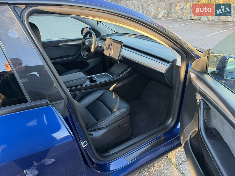 Внедорожник / Кроссовер Tesla Model Y 2024 в Виннице