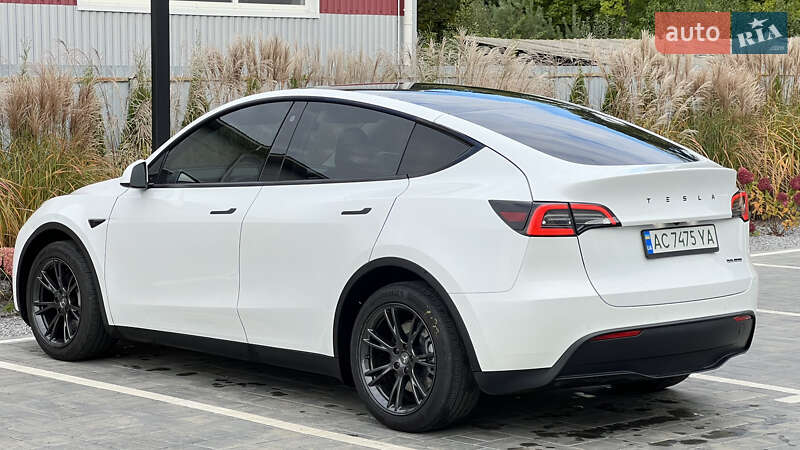 Внедорожник / Кроссовер Tesla Model Y 2021 в Луцке