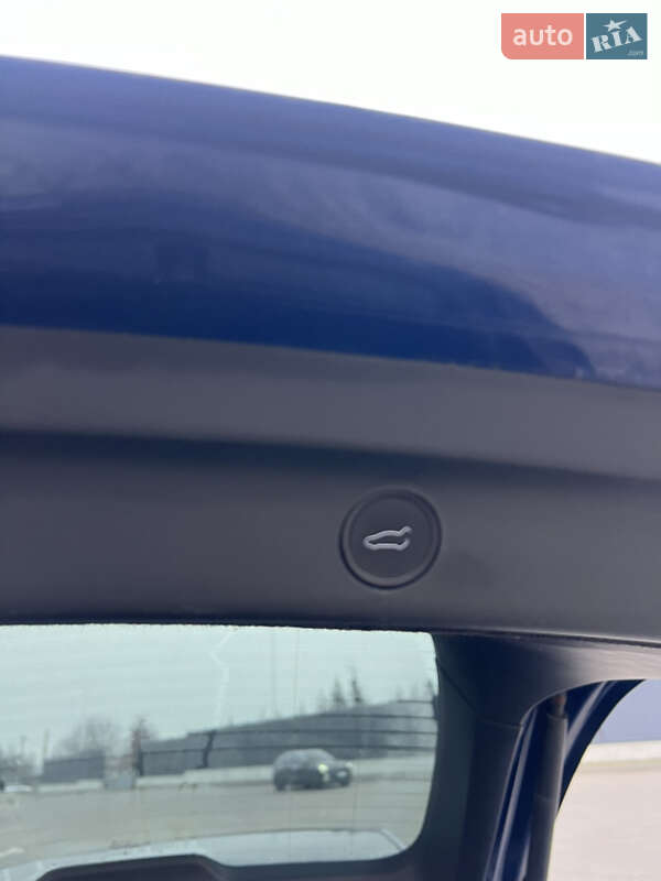 Внедорожник / Кроссовер Tesla Model Y 2023 в Луцке