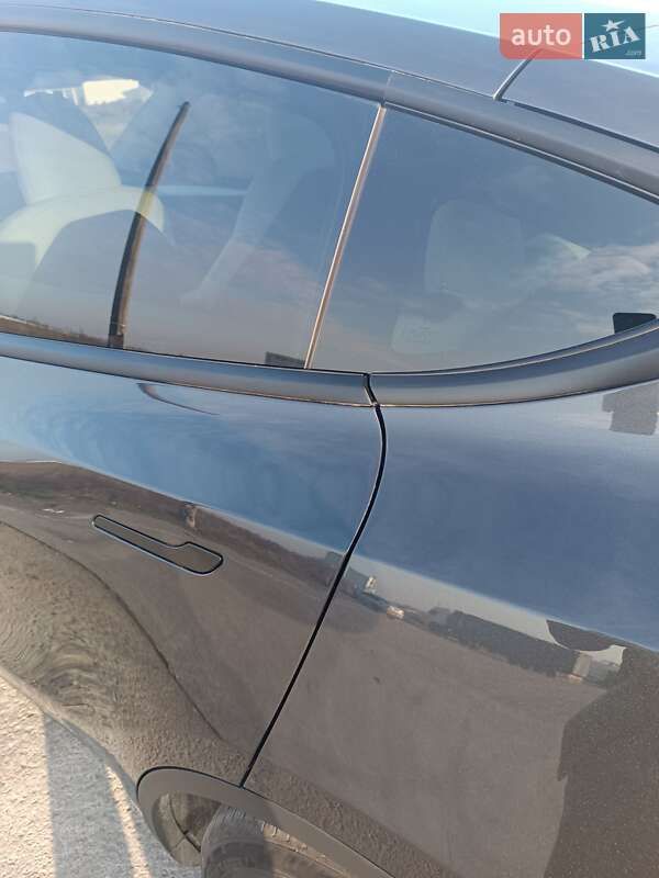 Внедорожник / Кроссовер Tesla Model Y 2024 в Коростене