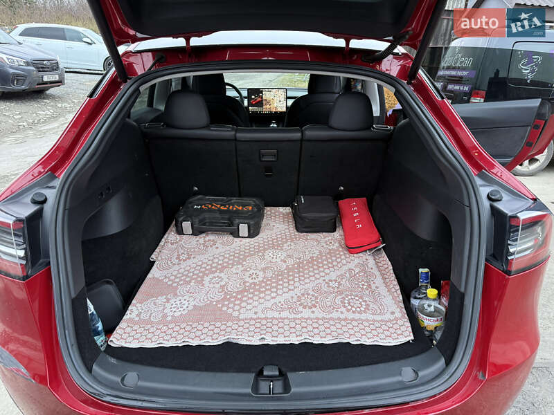 Внедорожник / Кроссовер Tesla Model Y 2021 в Ровно