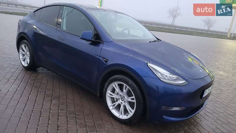Внедорожник / Кроссовер Tesla Model Y 2023 в Полтаве