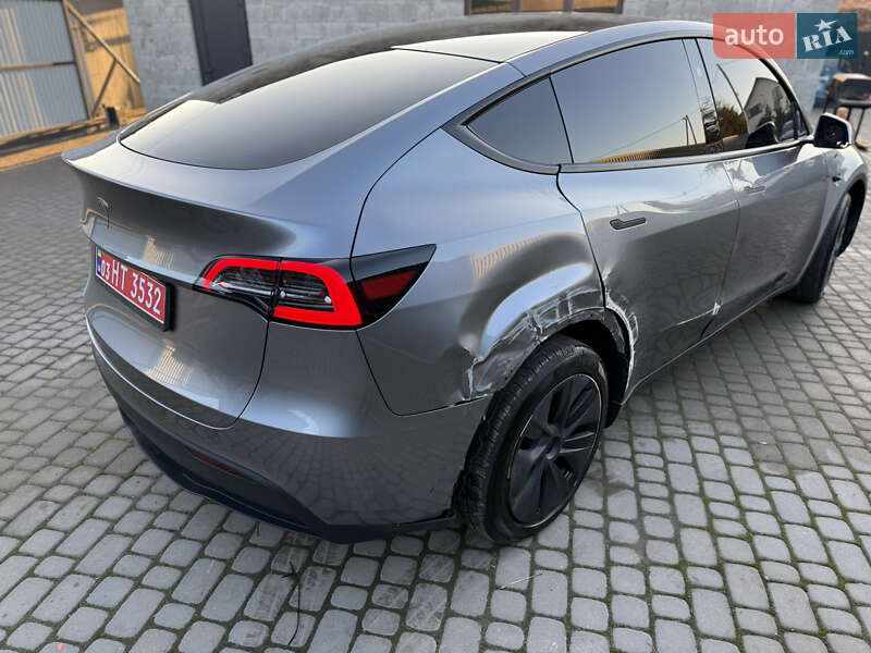 Внедорожник / Кроссовер Tesla Model Y 2024 в Львове фото 4 Внедорожник / Кроссовер Tesla Model Y 2024 в Львове