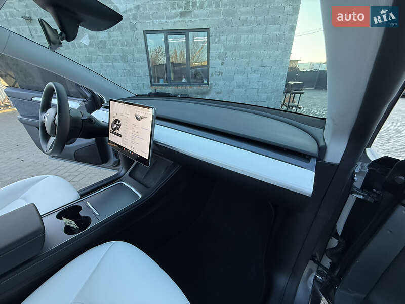 Внедорожник / Кроссовер Tesla Model Y 2024 в Львове фото 32 Внедорожник / Кроссовер Tesla Model Y 2024 в Львове