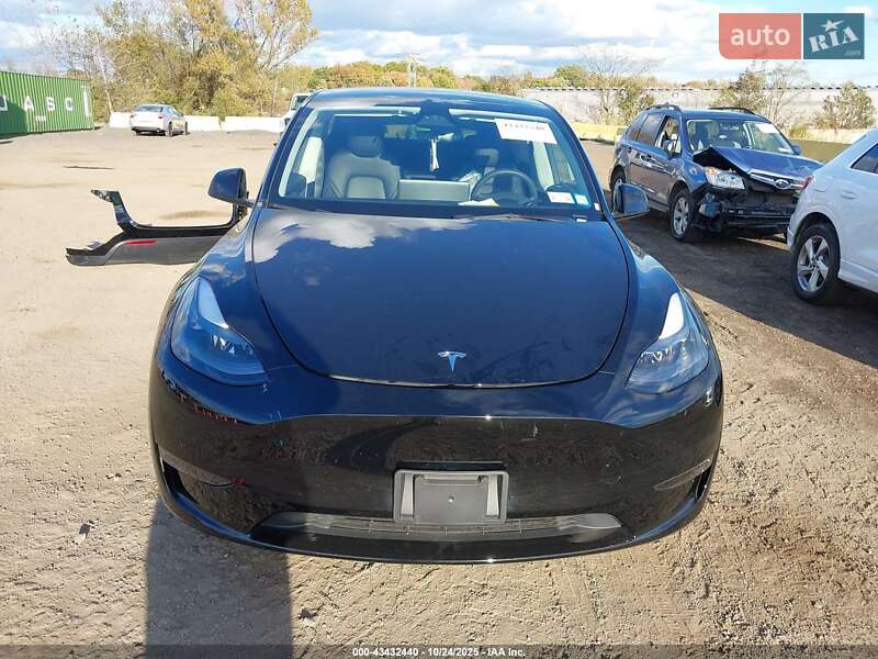 Внедорожник / Кроссовер Tesla Model Y 2023 в Львове
