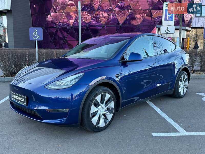 Внедорожник / Кроссовер Tesla Model Y 2023 в Киеве