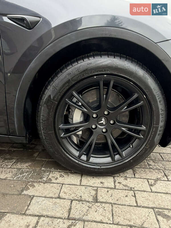 Внедорожник / Кроссовер Tesla Model Y 2024 в Львове