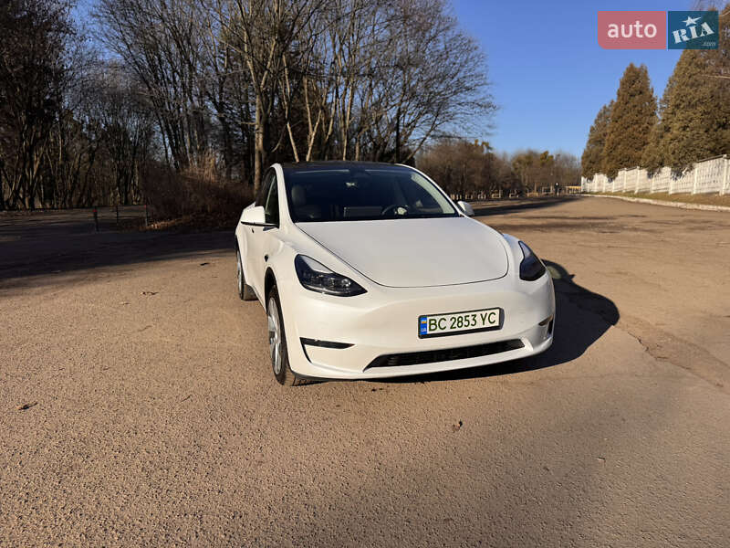Внедорожник / Кроссовер Tesla Model Y 2023 в Львове