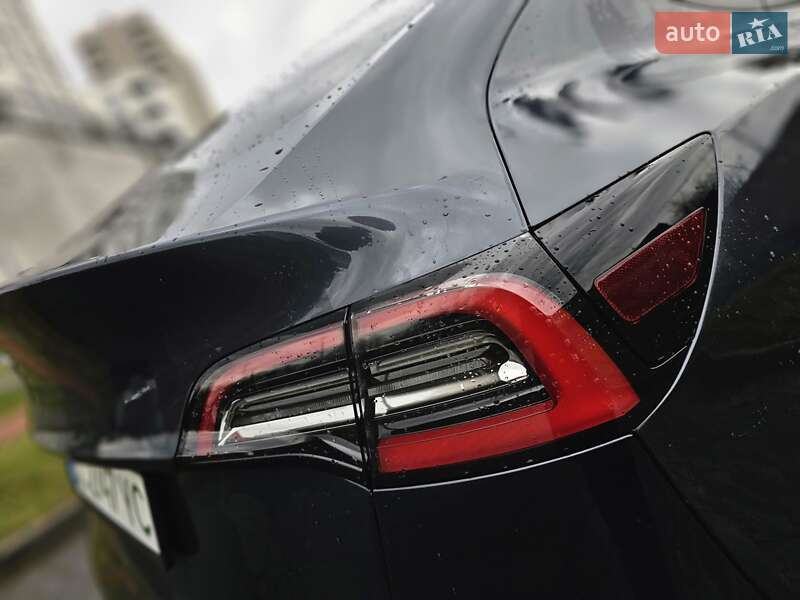 Внедорожник / Кроссовер Tesla Model Y 2020 в Львове