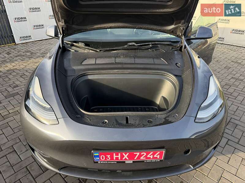 Внедорожник / Кроссовер Tesla Model Y 2021 в Луцке