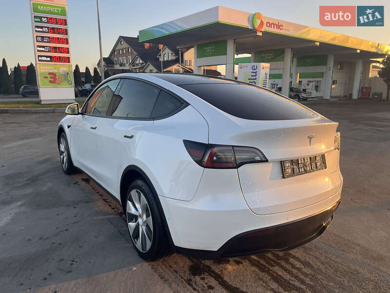 Внедорожник / Кроссовер Tesla Model Y 2020 в Львове