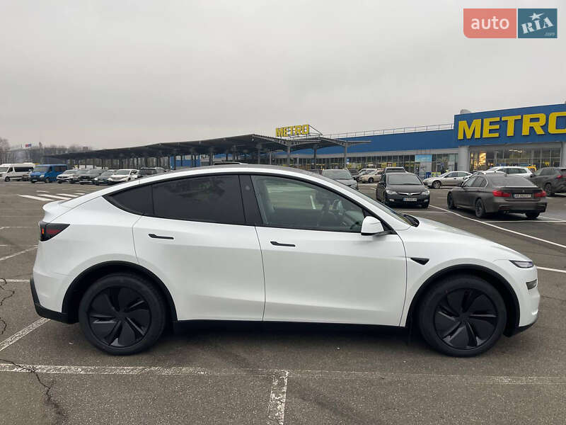 Внедорожник / Кроссовер Tesla Model Y 2025 в Киеве фото 3 Внедорожник / Кроссовер Tesla Model Y 2025 в Киеве