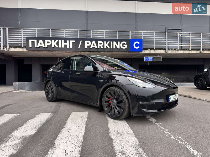 Внедорожник / Кроссовер Tesla Model Y 2022 в Киеве