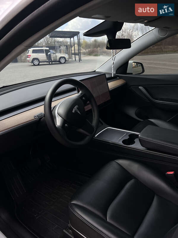 Внедорожник / Кроссовер Tesla Model Y 2022 в Львове
