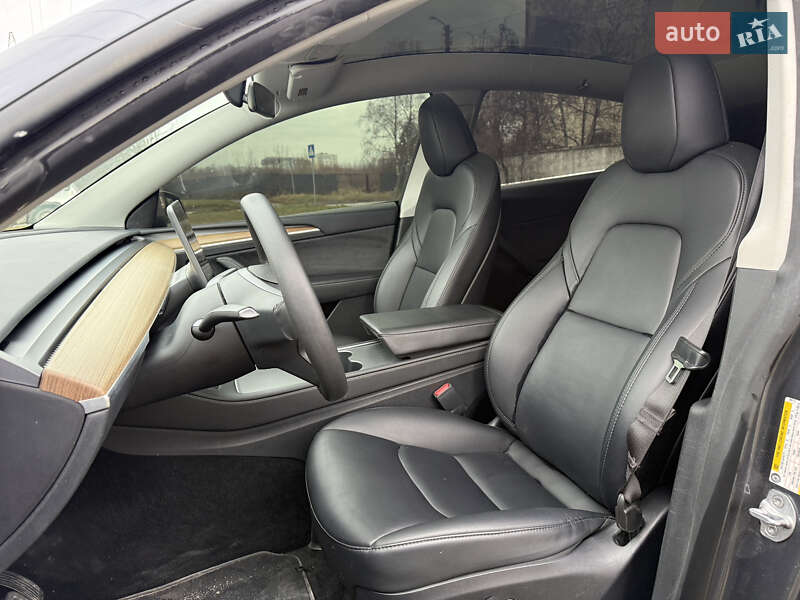 Внедорожник / Кроссовер Tesla Model Y 2023 в Львове