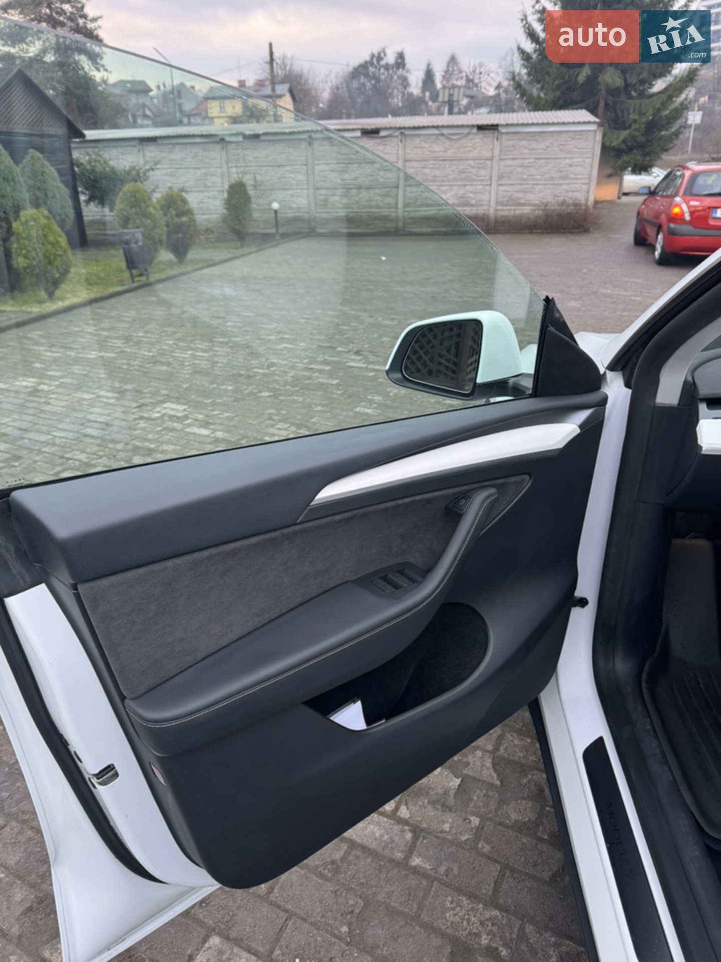 2024 Tesla Model Y - мініатюра 12