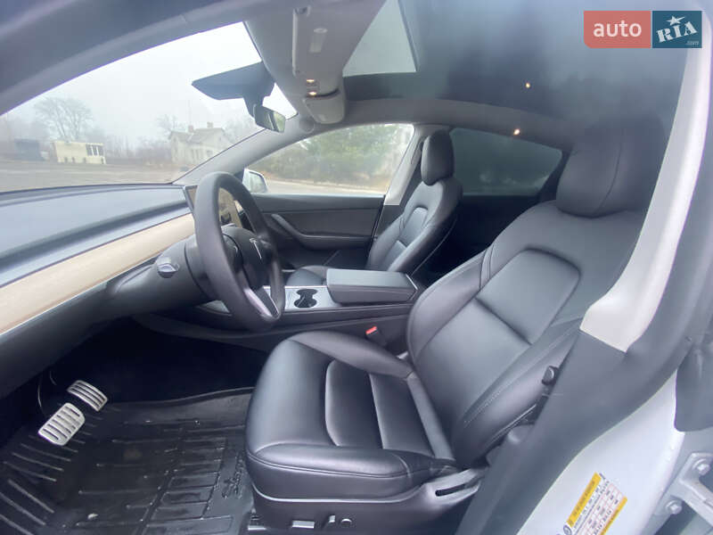 Внедорожник / Кроссовер Tesla Model Y 2022 в Ровно