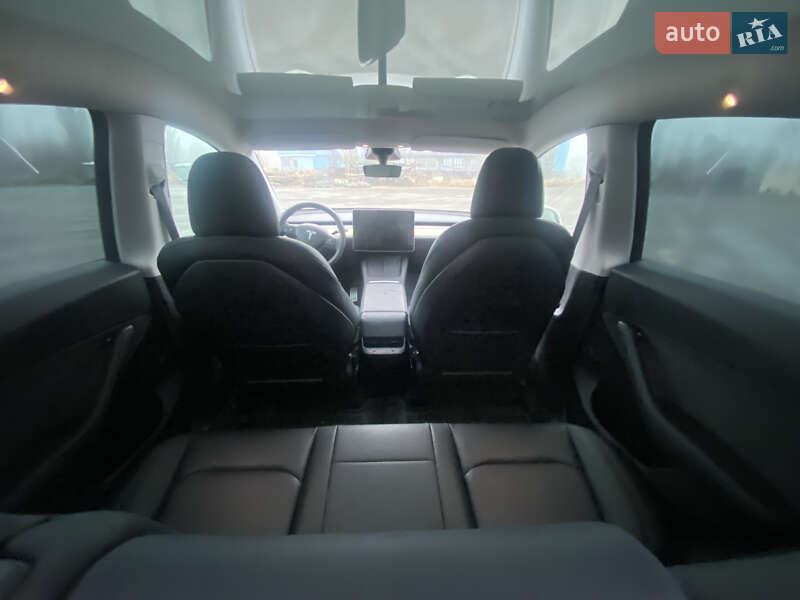 Внедорожник / Кроссовер Tesla Model Y 2022 в Ровно