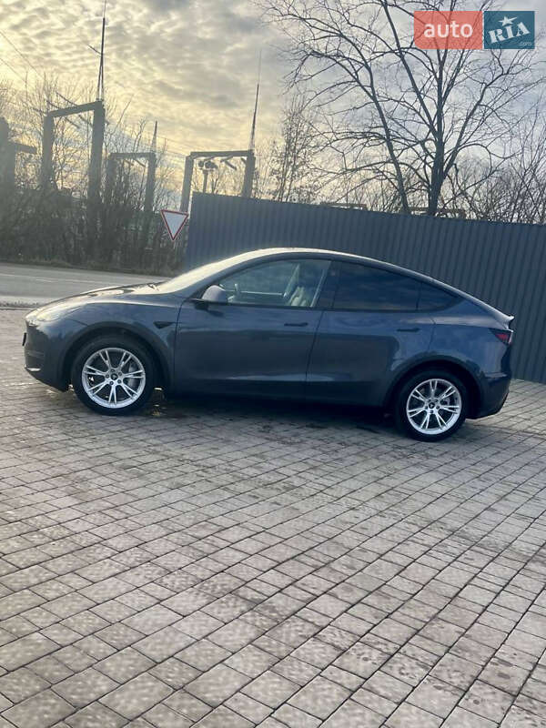 Внедорожник / Кроссовер Tesla Model Y 2023 в Тернополе фото 5 Внедорожник / Кроссовер Tesla Model Y 2023 в Тернополе