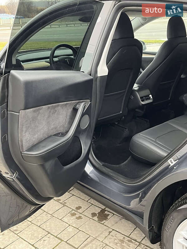 Внедорожник / Кроссовер Tesla Model Y 2023 в Тернополе фото 26 Внедорожник / Кроссовер Tesla Model Y 2023 в Тернополе