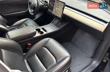 Внедорожник / Кроссовер Tesla Model Y 2021 в Львове