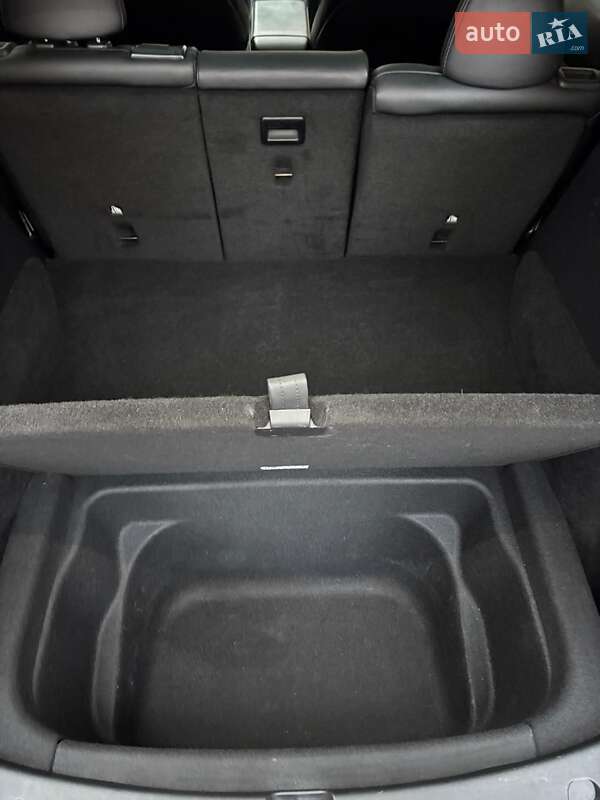 Внедорожник / Кроссовер Tesla Model Y 2021 в Львове