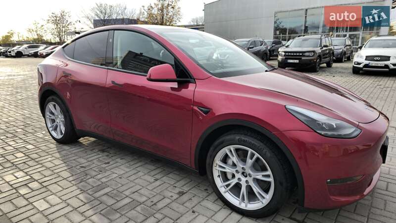 Внедорожник / Кроссовер Tesla Model Y 2024 в Запорожье