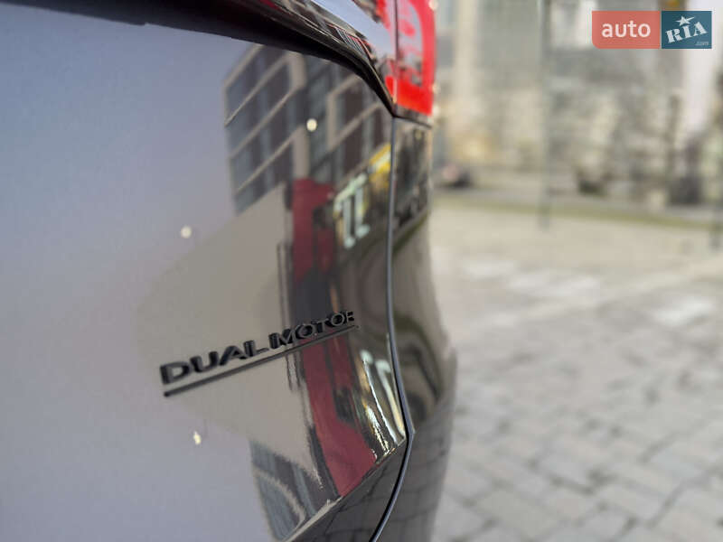 Позашляховик / Кросовер Tesla Model Y 2024 в Львові