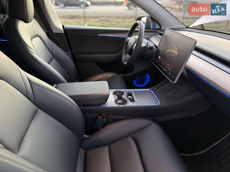 Позашляховик / Кросовер Tesla Model Y 2024 в Львові