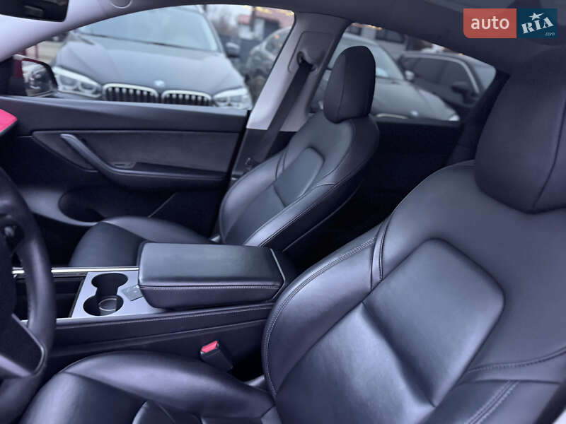 Внедорожник / Кроссовер Tesla Model Y 2021 в Ивано-Франковске