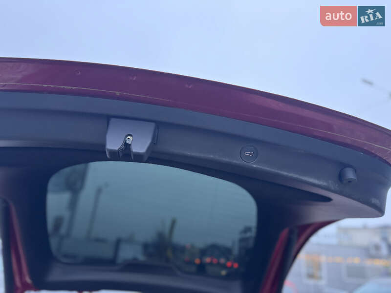 Внедорожник / Кроссовер Tesla Model Y 2021 в Ивано-Франковске