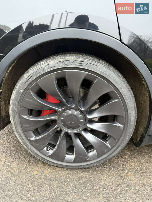 Внедорожник / Кроссовер Tesla Model Y 2022 в Львове