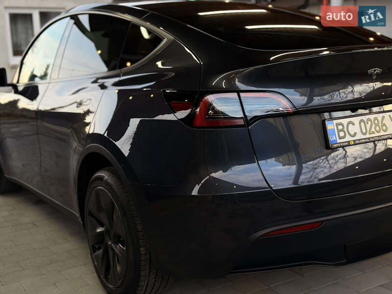 Внедорожник / Кроссовер Tesla Model Y 2025 в Львове