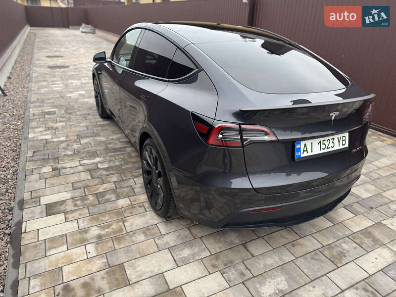 Внедорожник / Кроссовер Tesla Model Y 2024 в Киеве